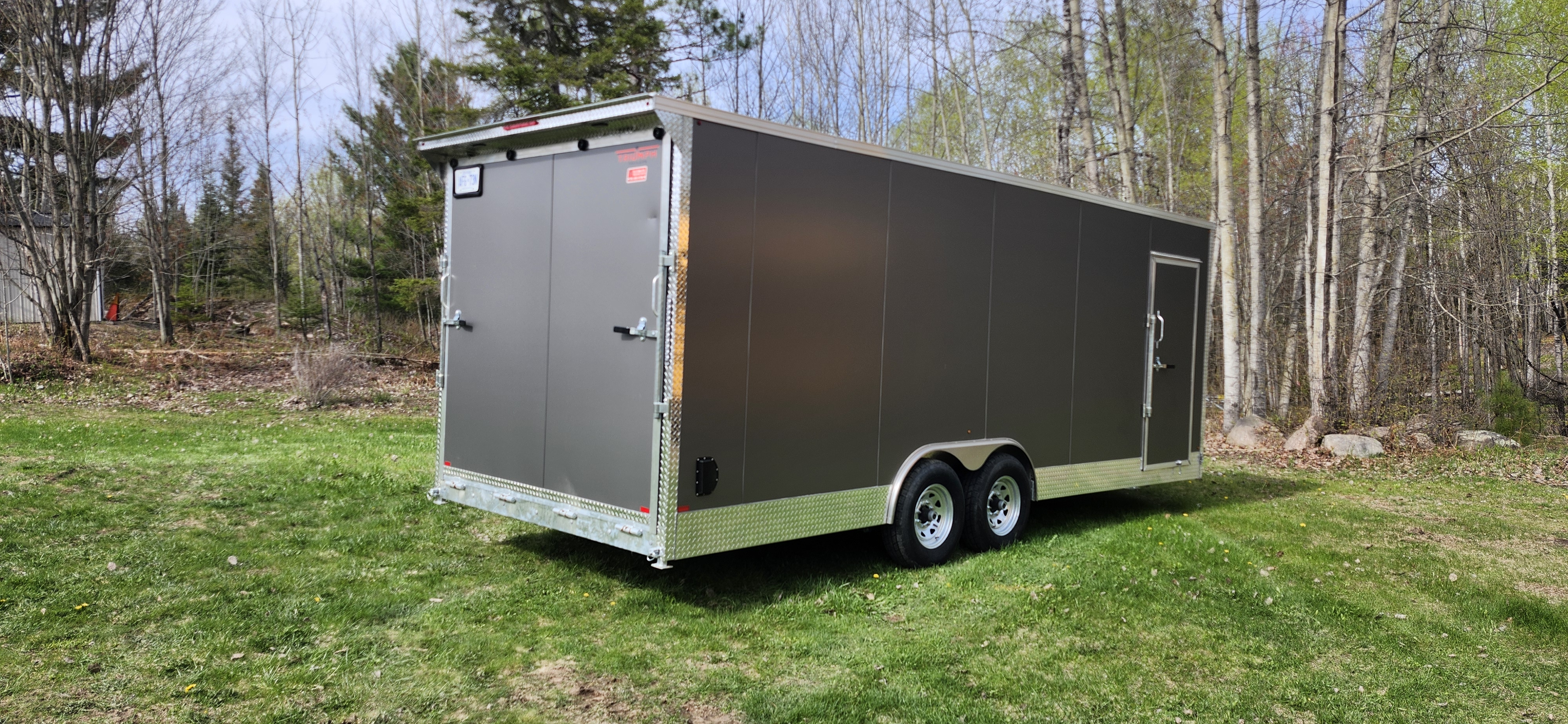 22ft Enclosed Trailer view 3