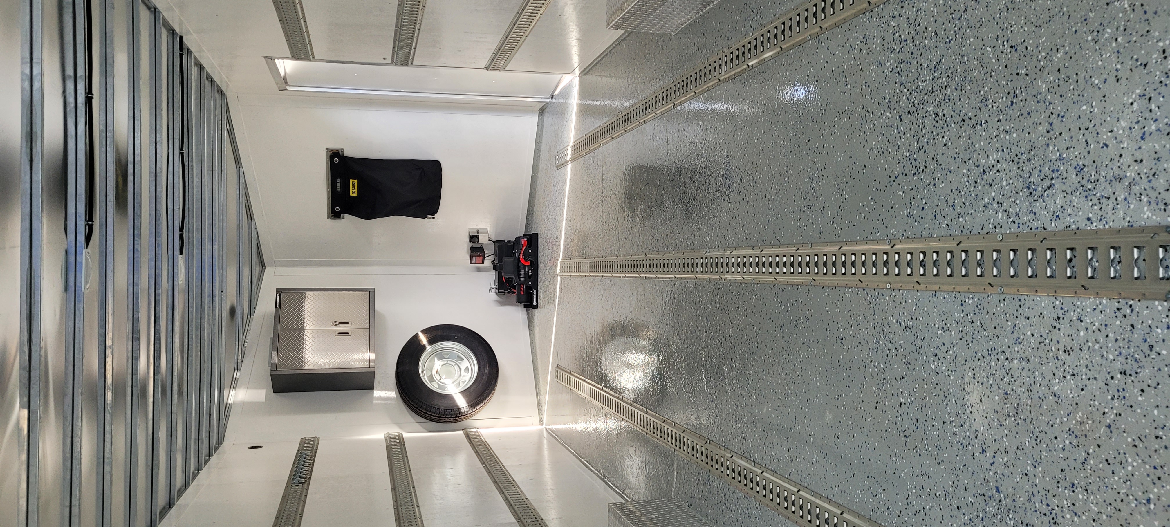 22ft Enclosed Trailer view 5