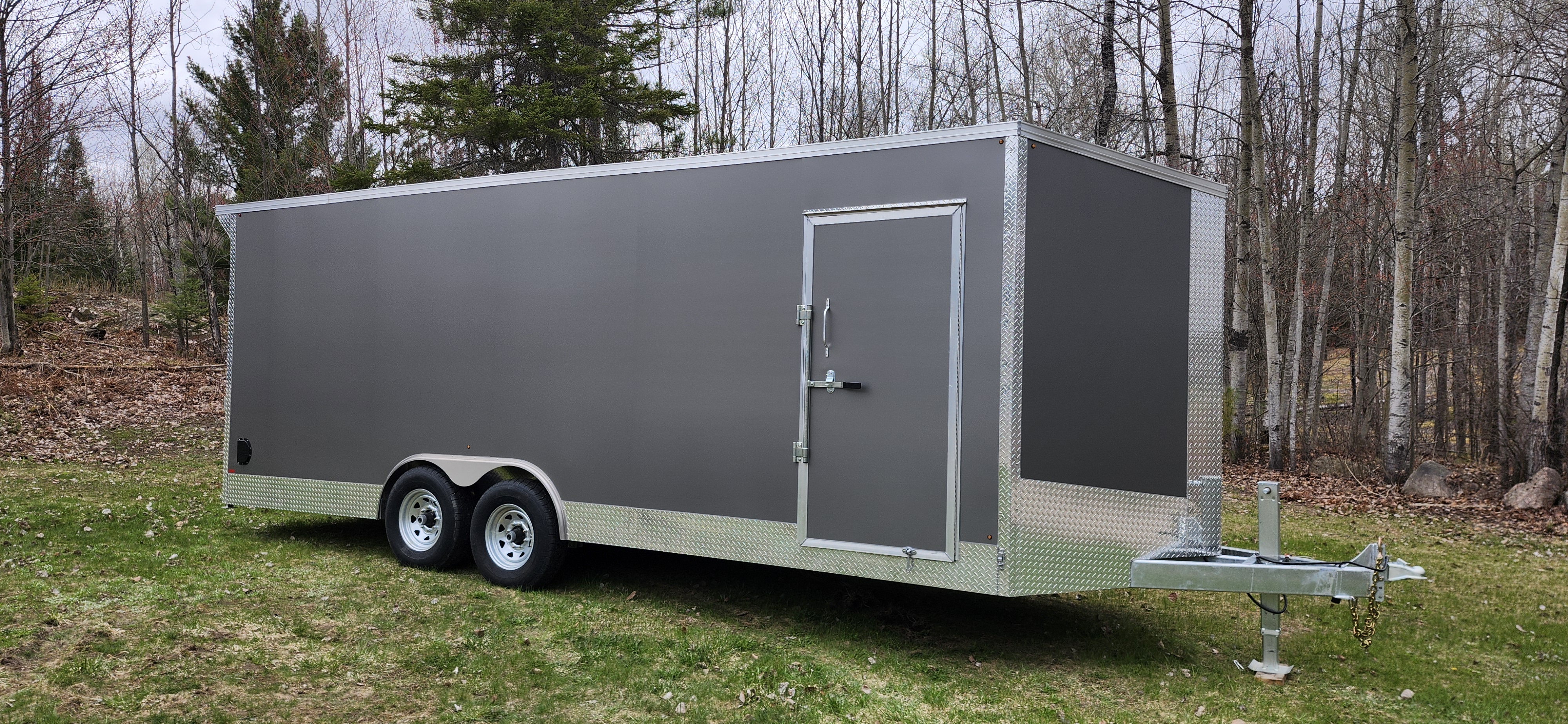 22ft Enclosed Trailer view 3